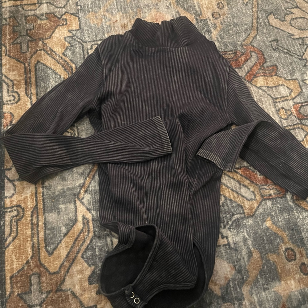 Black Ribbed Long Sleeve Top